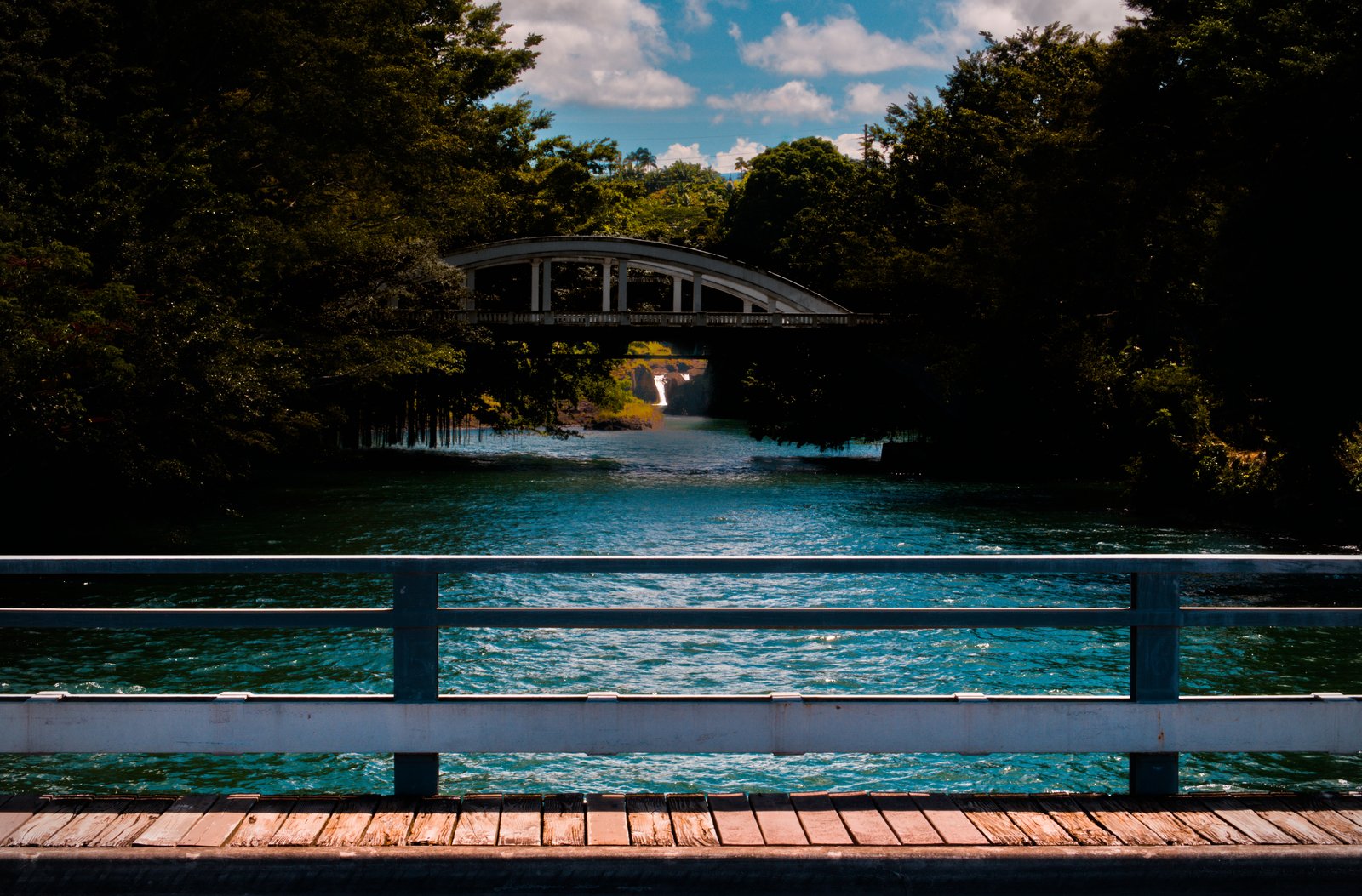 Rainbow bridge & Pu'u'eo falls