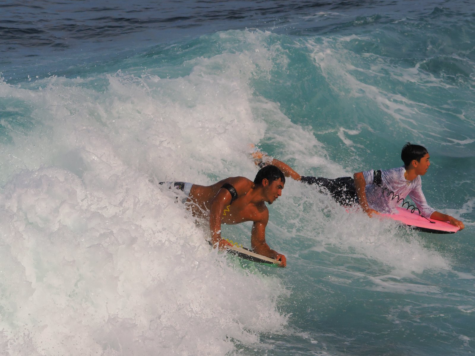 Sharin' A Wave